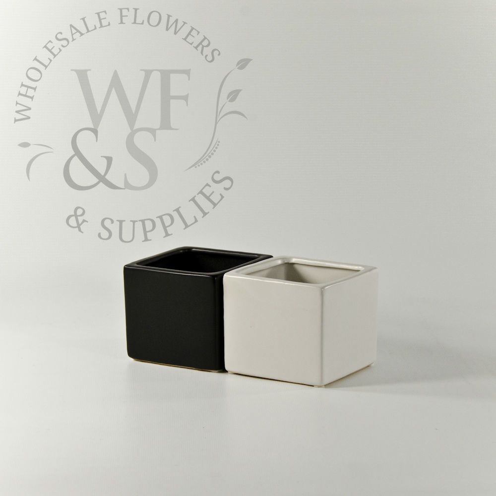 Ceramic Cube Vase in Matte Black 3"