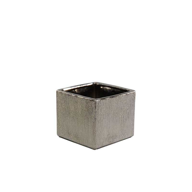 6.2" Tall Etched Ceramic Cubes in Gold and Silver